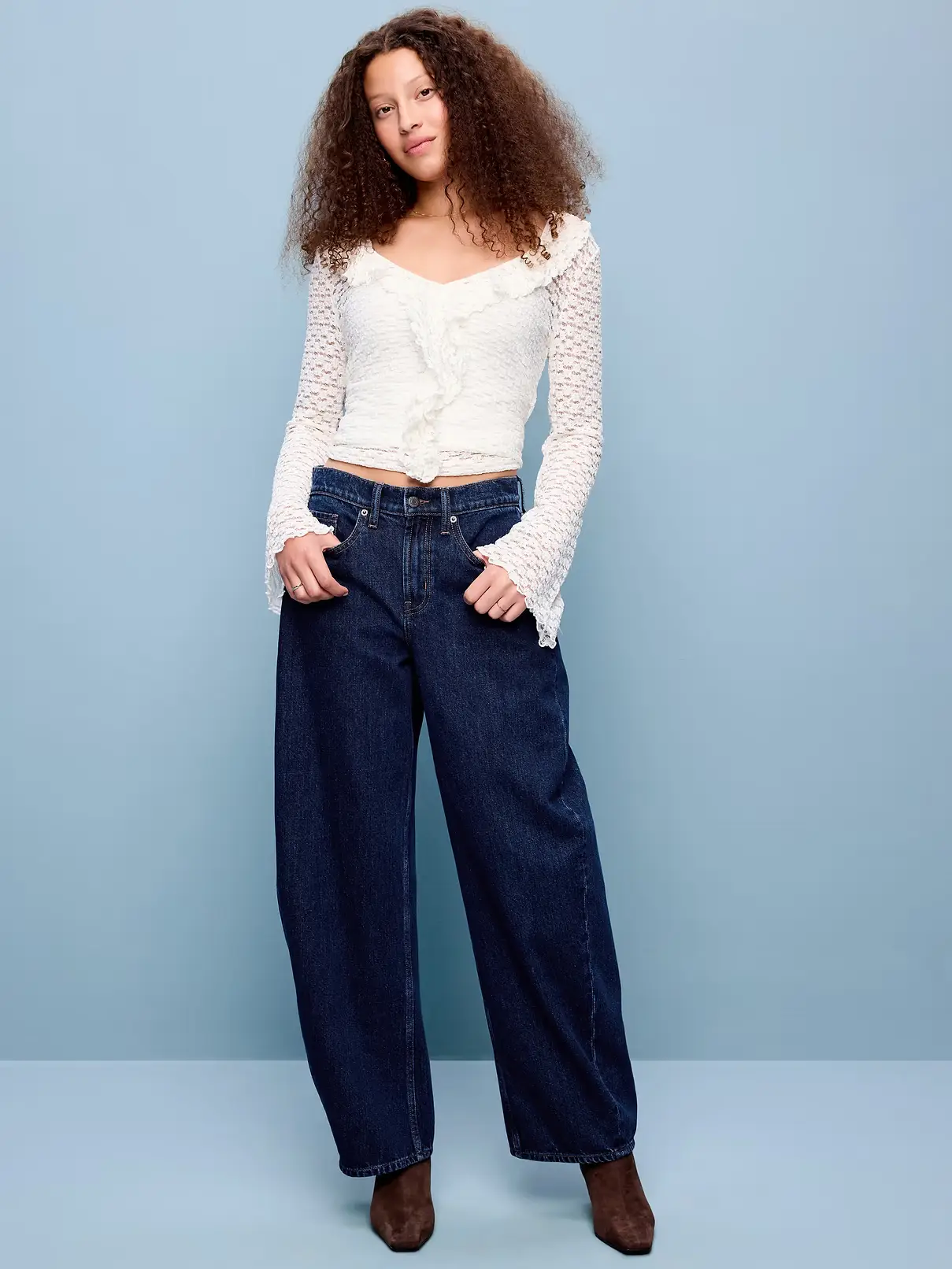 Old Navy Arc Mid-Rise Barrel Jean showing curved leg seam and tapered ankle hem